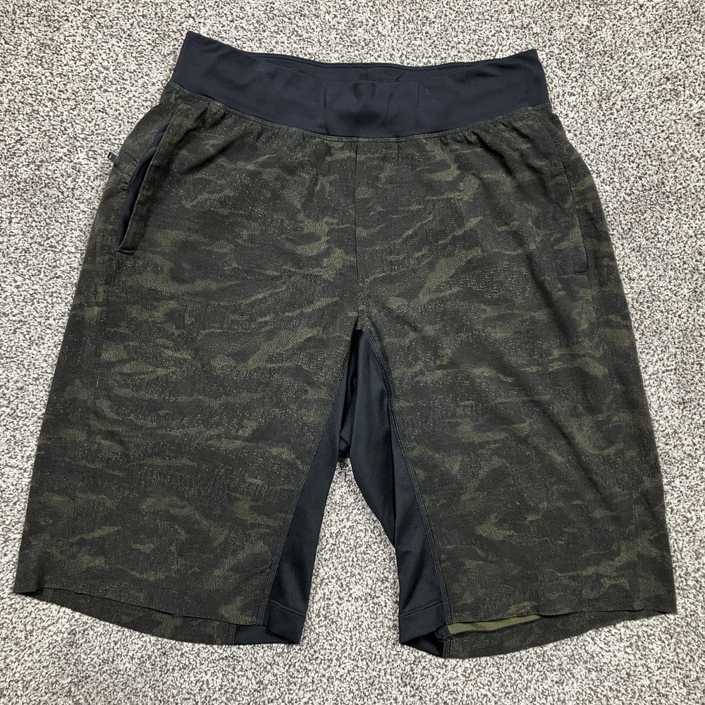 Lululemon Shorts Mens Small Camo T.H.E. Short Linerless 11" Comfort Performance‎